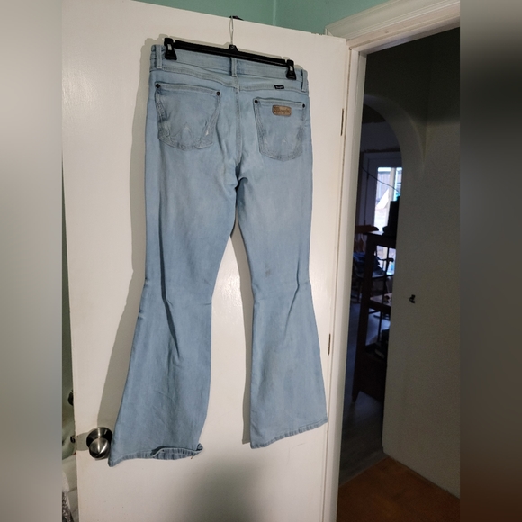 Wrangler Jeans - Picture 2 of 3